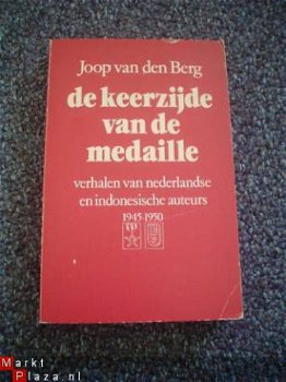 De keerzijde van de medaille door Joop van den Berg - 1