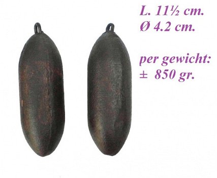 === 2 Gewichten = Schwarzwälder = gebruikt === 27429 - 1