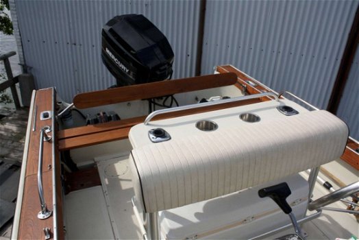 Boston Whaler 18' Outrage - 7