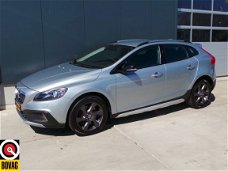 Volvo V40 Cross Country - 2.0 D3 Momentum