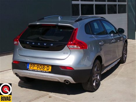 Volvo V40 Cross Country - 2.0 D3 Momentum - 1