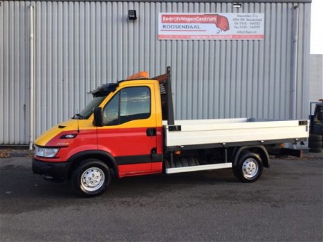 Iveco Daily - Pick Up 35 S 10 345 3 Zits Bakmaat L.350/B.207/H.40 Trekhaak 2800 kg - 1