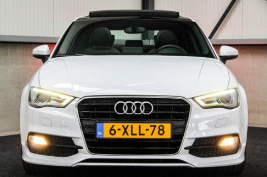 Audi A3 Limousine - 1.4 TFSI CoD 150Pk S-Line 2e Eig|NL|DLR|Panoramadak|NAVI|Xenon|PDC|18inch Rotor - 1