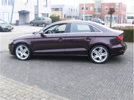 Audi A3 Limousine - 1.4 TFSI CoD Ambition Pro Line Plus Automaat 140 Pk Navi Xenon 18 Inch 1e Eigena - 1