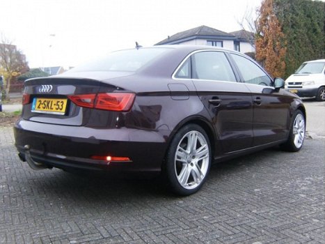 Audi A3 Limousine - 1.4 TFSI CoD Ambition Pro Line Plus Automaat 140 Pk Navi Xenon 18 Inch 1e Eigena - 1