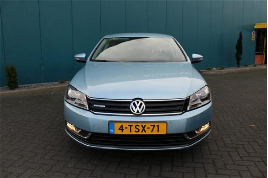 Volkswagen Passat - 1.6 TDI 105 PK BLUEMOTION EXECUTIVE EDITION /ECC/LMV/PDC/NAV. SUPERMOOI - 1