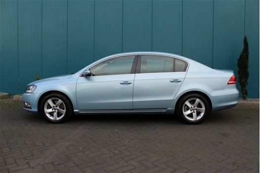 Volkswagen Passat - 1.6 TDI 105 PK BLUEMOTION EXECUTIVE EDITION /ECC/LMV/PDC/NAV. SUPERMOOI - 1