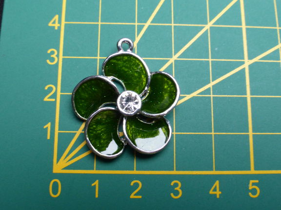 Nr. 198, groene hanger bloem - nr. 1