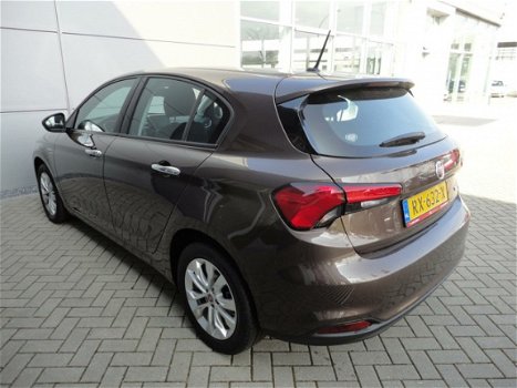 Fiat Tipo. - Hatchback 1.4 T-Jet 16V 120pk Lounge |NAVIGATIE|16