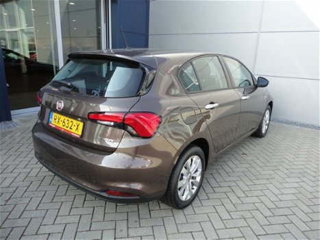 Fiat Tipo. - Hatchback 1.4 T-Jet 16V 120pk Lounge |NAVIGATIE|16