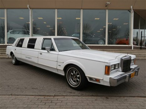 Lincoln Town Car - LIMOUSINE 4.6 V8 AUT - 1