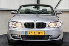 BMW 1-serie Cabrio - 118i High Executive ✅Cabriolet 143pk 2e Eig|Dealer|Xenon|Leder|Navigatie|PDC|Cr