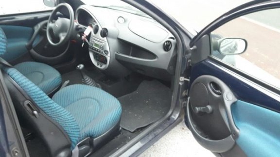 Ford Ka - 1.3 Style ZUINIG RIJDEN EN MET NIEUWE APK - 1