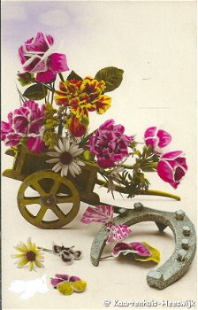 Bloemenkaart met kruiwagen en hoefijzer - 1
