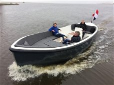 Pieterman 750 reddingssloep inboard en outboard