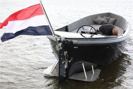 Pieterman 750 reddingssloep inboard en outboard - 2