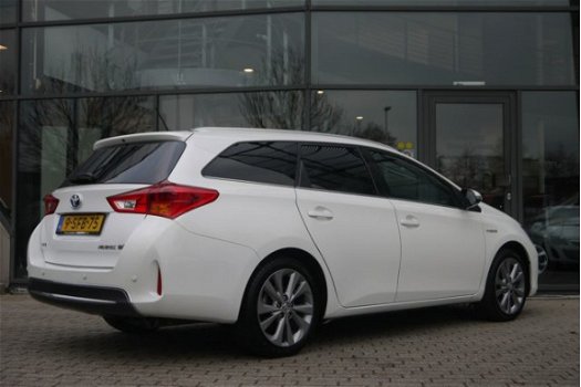 Toyota Auris Touring Sports - NL-Auto 1.8 Hybrid Lease Pro Xenon/nav/etc - 1