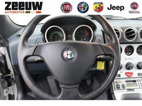 Alfa Romeo Spider - 2.0 16V T.Spark 155 PK Lusso 