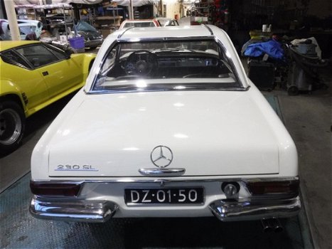 Mercedes-Benz 230 - 230SL - 1