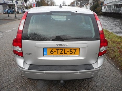 Volvo V50 - 1.8 125pk Clima Trekhaak PDC 181.000km EXPORT ONLY - 1