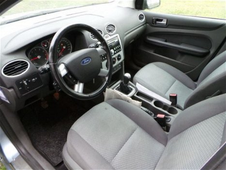 Ford Focus - 1.8 16V ghia ( INRUIL MOGELIJK ) - 1