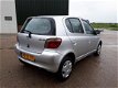 Toyota Yaris - 1.0-16V VVT-i Sol 5 deurs *weinig kilomters* nette auto - 1 - Thumbnail