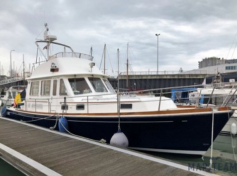 Grand Banks Eastbay 43 Flybridge - 1