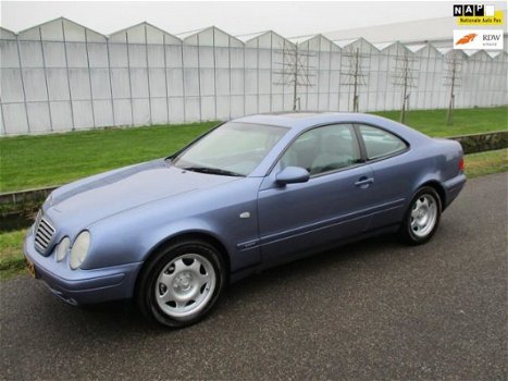 Mercedes-Benz CLK-klasse Coupé - 200 Elegance Automaat - 1