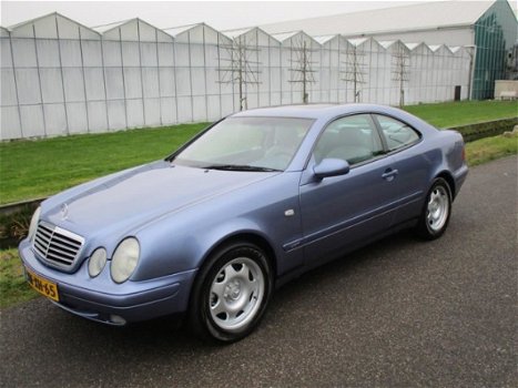 Mercedes-Benz CLK-klasse Coupé - 200 Elegance Automaat - 1