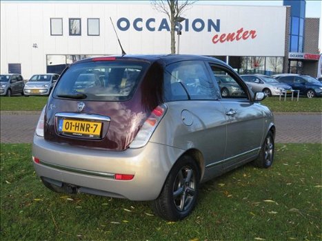 Lancia Y(psilon) - 1.4-16V PLATINO LEDER CRUISE AIRCO ZEER STIJLVOL *NIEUWE APK - 1