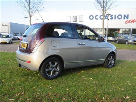 Lancia Y(psilon) - 1.4-16V PLATINO LEDER CRUISE AIRCO ZEER STIJLVOL *NIEUWE APK - 1