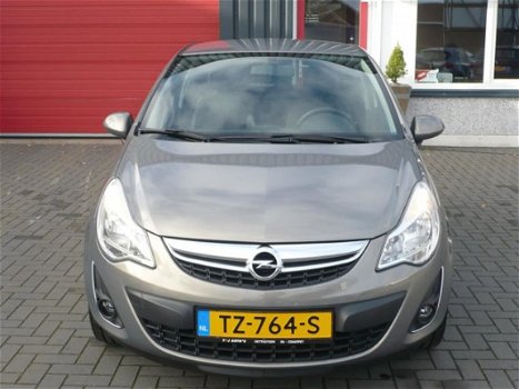 Opel Corsa - 1.2-16V '111' Edition - 1