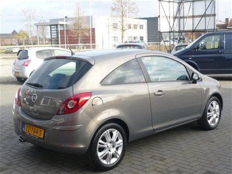 Opel Corsa - 1.2-16V '111' Edition - 1