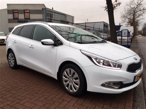 Kia cee'd Sportswagon - 1.6 CRDI Business Line Airco/ECC, Achteruitijcamera - 1