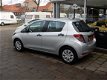 Toyota Yaris - 1.5 HYBRID 5D NAVI + 12 MND BOVAG - 1 - Thumbnail