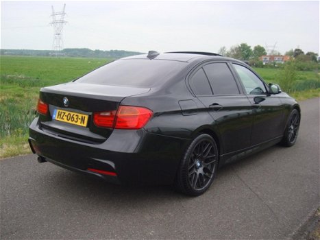 BMW 3-serie - 320d High Executive F30 AUT M-PERFORMANCE BOMVOL LEDER XENON SCHUIFDAK BJ 2012 F30 - 1