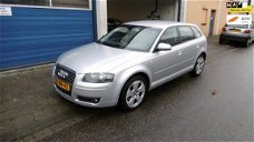 Audi A3 Sportback - 1.6 Attraction Automaat/Apk/Climate/Cruise/Sensoren/Nap/Boekjes/Velgen/Zeer Netj