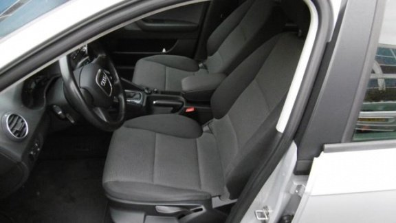Audi A3 Sportback - 1.6 Attraction Automaat/Apk/Climate/Cruise/Sensoren/Nap/Boekjes/Velgen/Zeer Netj - 1