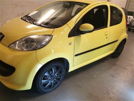 Peugeot 107 - 1.0/AIRCO/Elektra pakket/Nw Apk/Garantie - 1