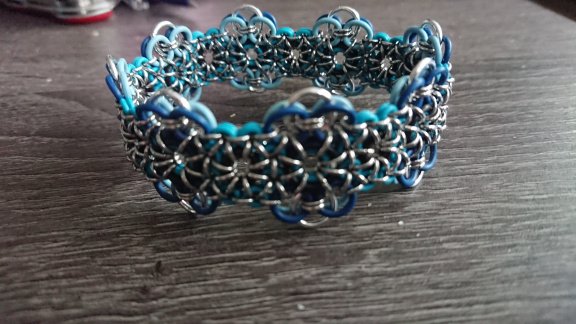 Handgemaakte rubberen armband - 2