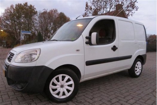 Fiat Doblò - 1.4i Benzine met Schuifdeur en Opties - 1