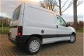 Citroën Berlingo - Benzine met een Nieuwe APK - 1 - Thumbnail