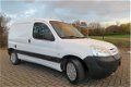 Citroën Berlingo - Benzine met een Nieuwe APK - 1 - Thumbnail