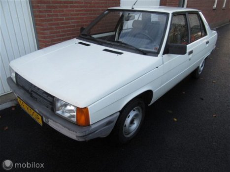 Renault 9 - 9 TL sedan 1982 nog geen 100.000 km's + nieuwe apk - 1