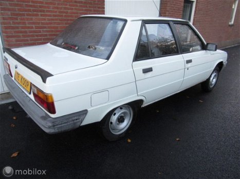 Renault 9 - 9 TL sedan 1982 nog geen 100.000 km's + nieuwe apk - 1