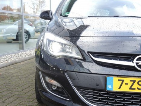 Opel Astra - 1.4 TURBO 120PK S/S Sport + vol leder, xenon - 1