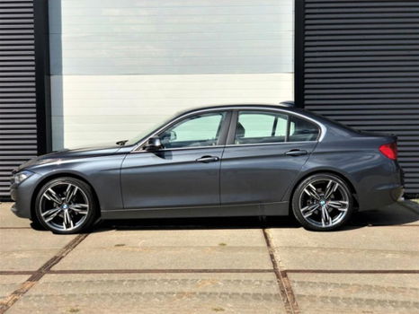 BMW 3-serie - 320d EfficientDynamics Edition Executive - 1