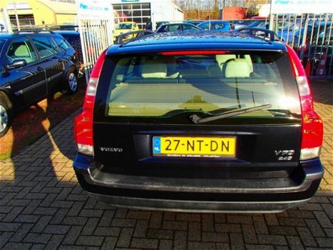 Volvo V70 - 2.4 D Geartronic Black Sapphire Edition II - 1