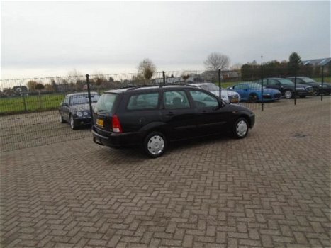 Ford Focus Wagon - APK AIRCO GOED RIJDEND - 1