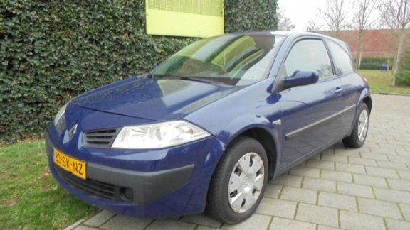 Renault Mégane - 1.4 16V Accès - 1